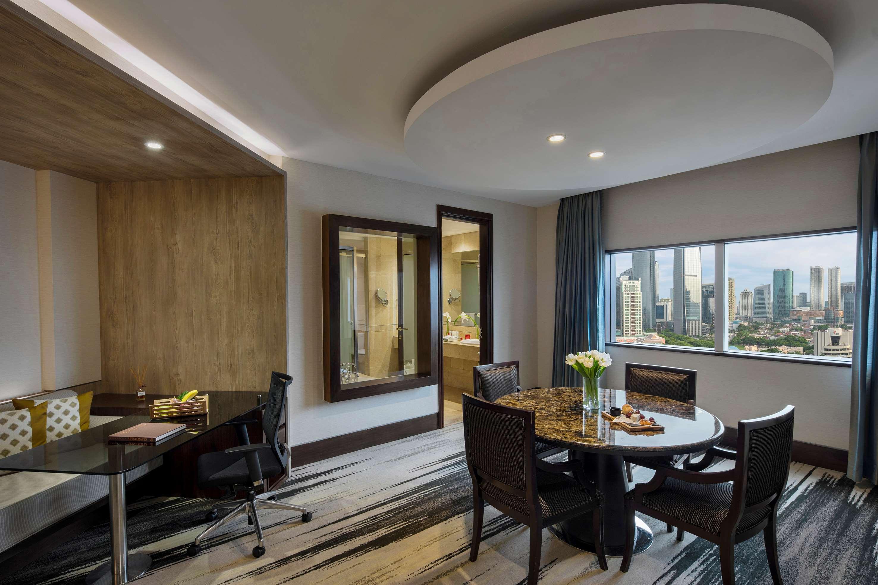 Gran Melia Jakarta Exterior photo