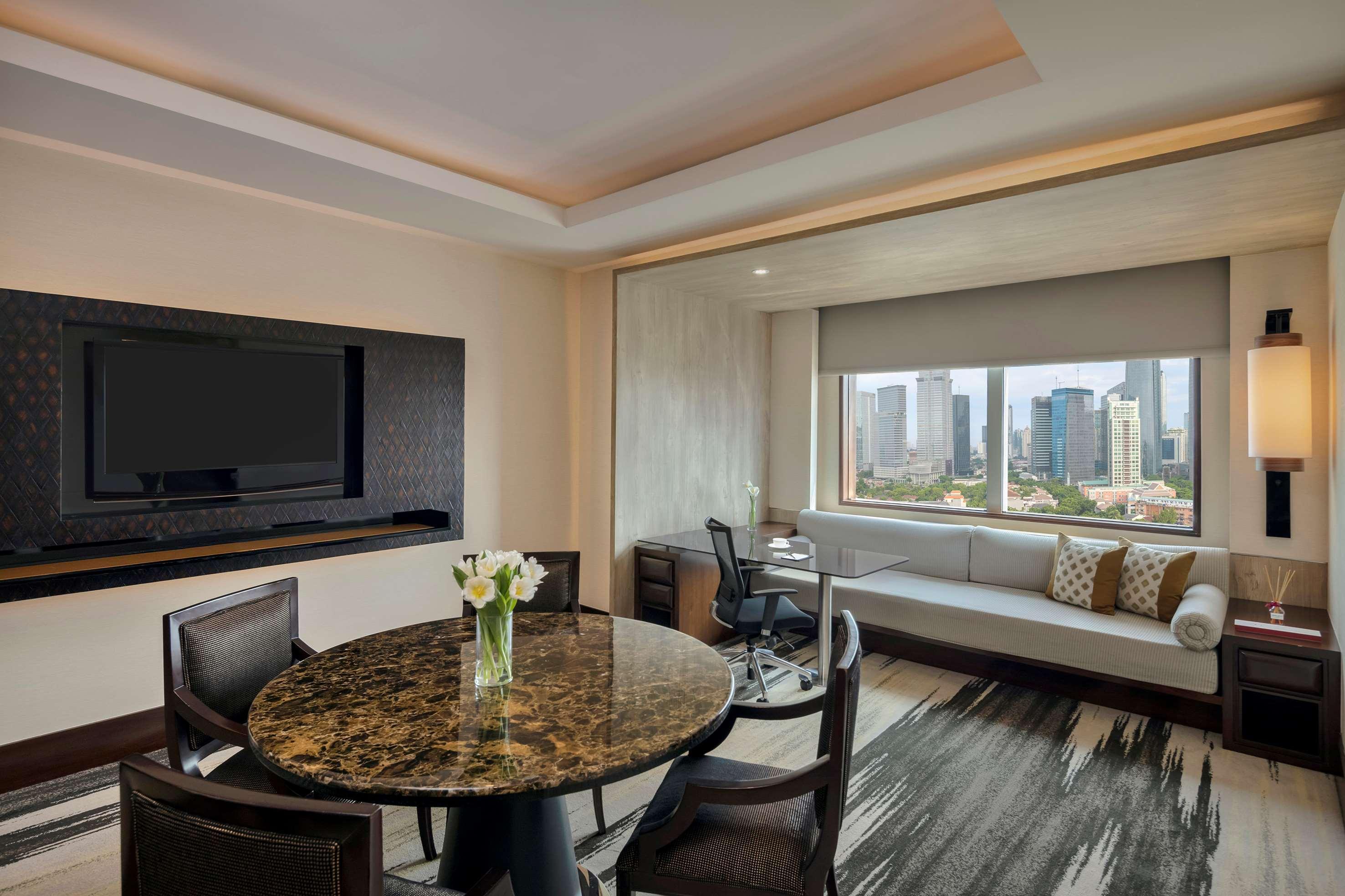 Gran Melia Jakarta Exterior photo